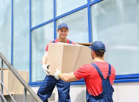 Commercial moving van service for Hampton Hill businesses
